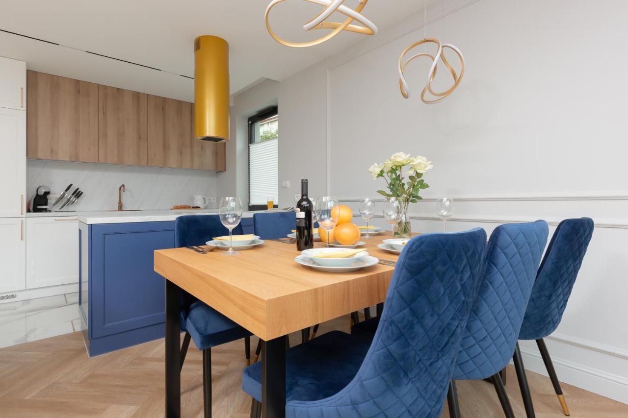 Moderna Central Luxury Apartment With Parking In Gdynia By Noclegi Renters Exterior photo